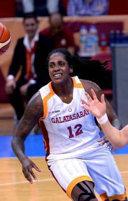 G.Saray'da yine belge krizi