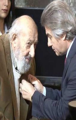 Ara Güler'e 'Beyoğlu Nişanı'