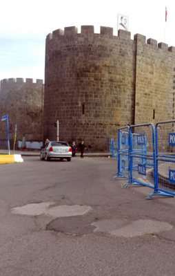 Lice ve Hazro'da sokağa çıkma yasağı