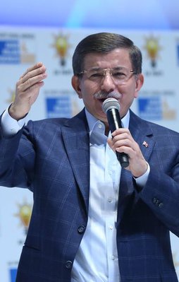 Davutoğlu'ndan kadınlara müjde