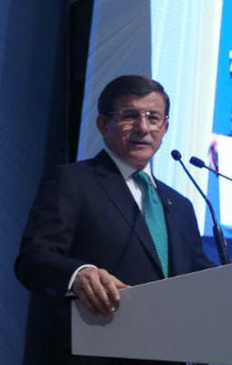Davutoğlu'ndan önemli açıklamalar