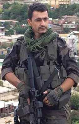 Polisimizi camide şehit ettiler