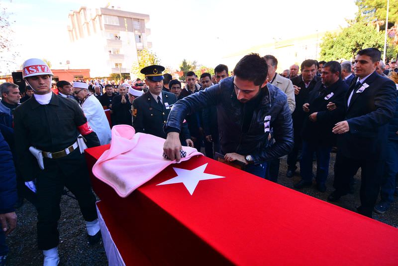 Osmaniyeli şehit astsubay toprağa verildi-1