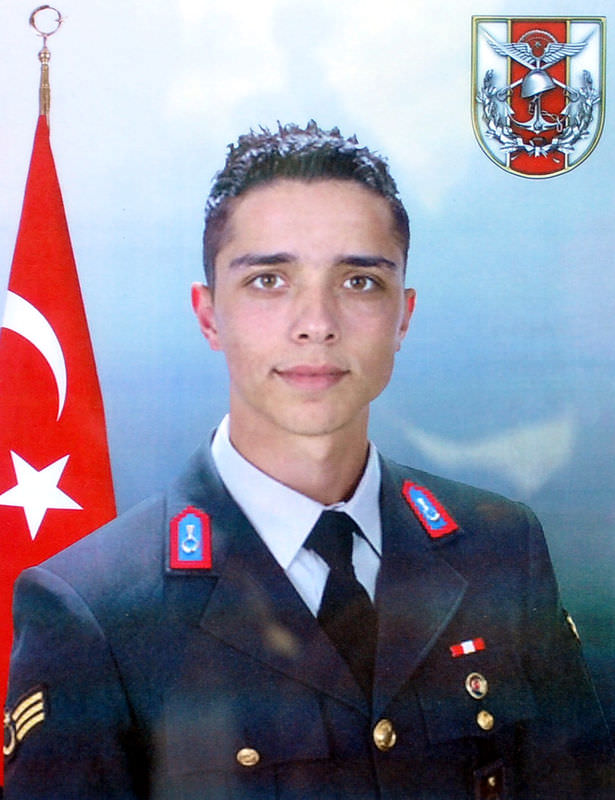 Osmaniyeli şehit astsubay toprağa verildi-3
