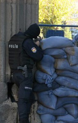 Diyarbakır'da 18 terörist öldürüldü