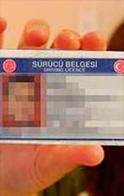 Ehliyetler değişiyor