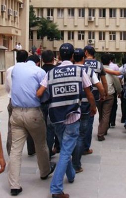 Paralel Yapı'ya eş zamanlı operasyon