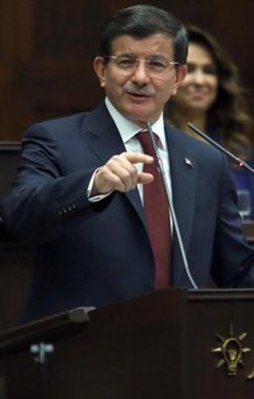 Davutoğlu AB'ye vizesiz seyahat tarihini açıkladı