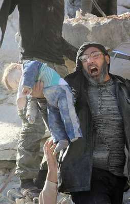 Rus uçaklarından sivil katliamı!