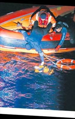 İnsanlık battıkça batıyor