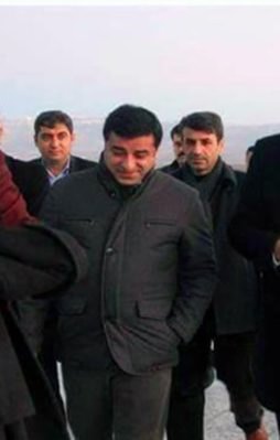 Demirtaş Kandil'e bomba yağınca geri döndü
