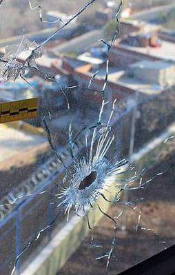 PKK Diyarbakır'da hastaneyi hedef aldı