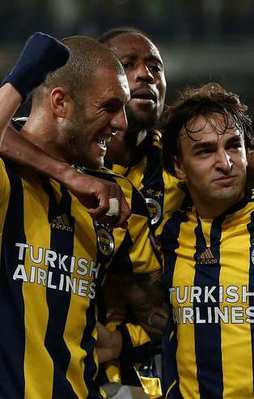 Fenerbahçe 10 kişiyle turladı