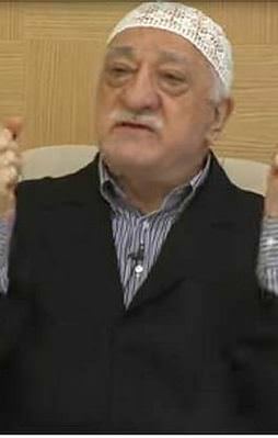 Gülen'den ülkeyi terk edin talimatı