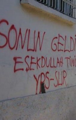 PKK'dan çok çirkin duvar yazısı