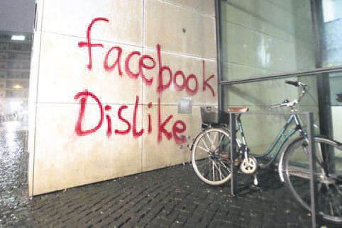 Nazibook