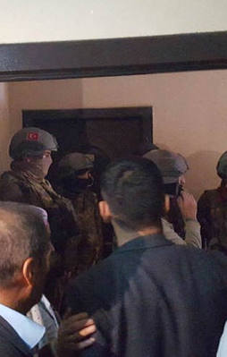 HDP'li vekil askere 'eşkıya' diye bağırdı