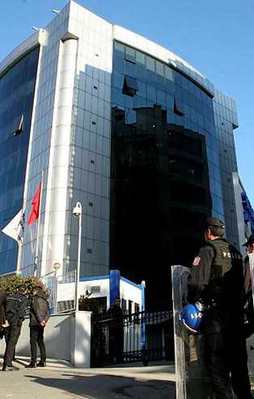 Kaynak Holding'de gizli server bulundu