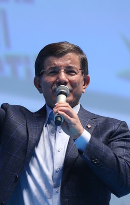 Davutoğlu'ndan önemli açıklamalar