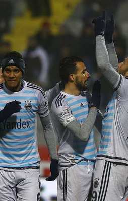 Fener tek golle zirvede