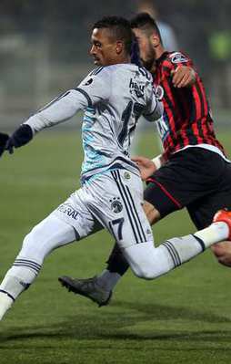 Nani hakemlere isyan etti