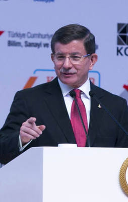 Davutoğlu'ndan önemli açıklamalar