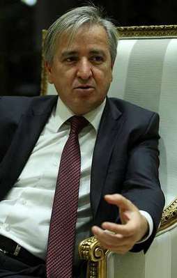 AK Parti'li Ünal'dan ODTÜ rektörüne çağrı