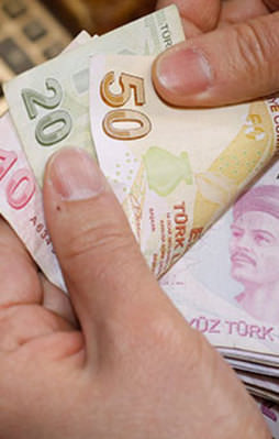 Emekliye zam Meclis'ten geçti