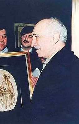 "Gülen'in arkasında Vatikan var"