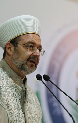 Görmez Şii din alimlerin yüzüne haykırdı