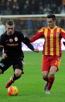 Galatasaray Kayseri deplasmanında 1 puan aldı