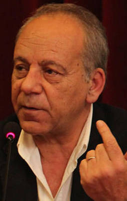 Sözcü yazarı yine dindarları aşağıladı