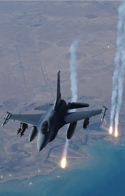 Yunan jetlerinden Türk F-16'sına taciz!