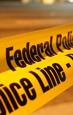 Federal bina işgal edildi