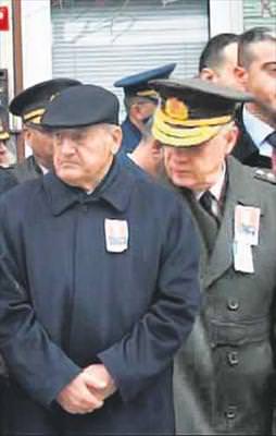 Sırlarıyla uğurlandı