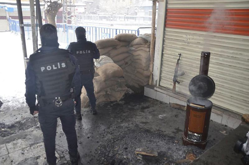 Hendekçilere insanlık dersi