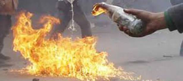PKK’lı teröristler yine okul yaktı
