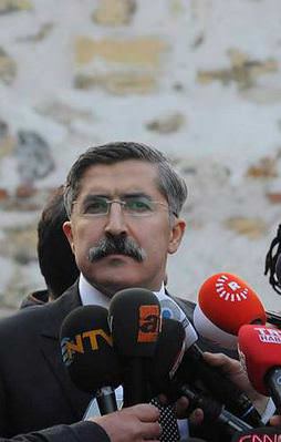 O iki isim bakan yardımıcısı oldu