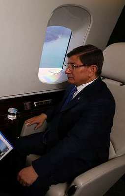 Davutoğlu 3. Köprü'yü havadan denetledi