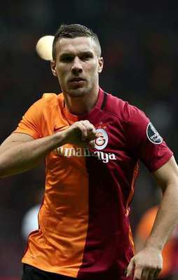 Poldi'den G.Saray taraftarına müjde