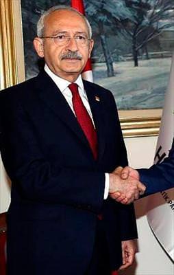 Beyazıt Öztürk'e üç eleştiri