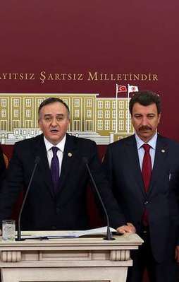 MHP'den sözde aydınlara sert tepki