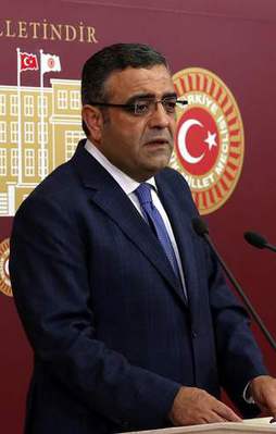 CHP'den terör sevici akademisyenlere destek