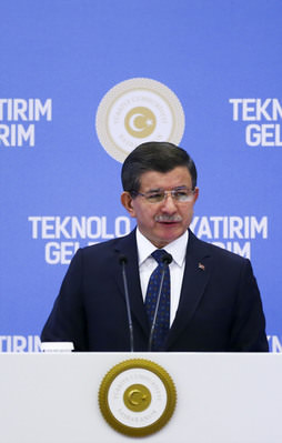 Davutoğlu'ndan önemli açıklamalar