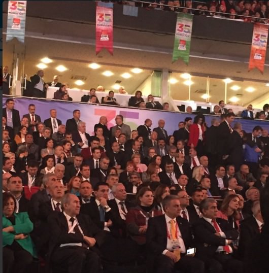 Kılıçdaroğlu'nun konuşması eşini bile uyuttu-1