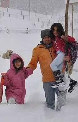 Başbakan'dan fedakar öğretmene tebrik telefonu