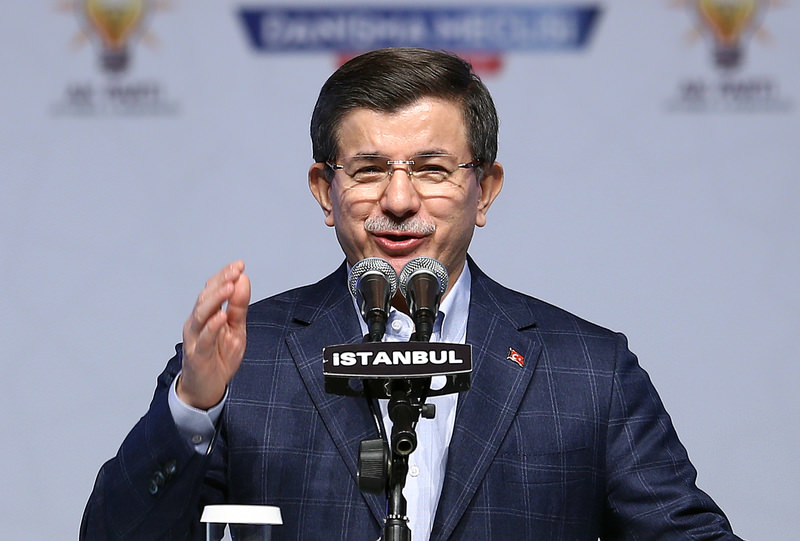 Davutoğlu: Saygısız olduğu kadar basiretsiz