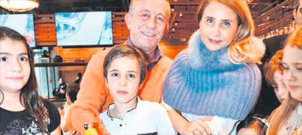 Sürpriz kutlama