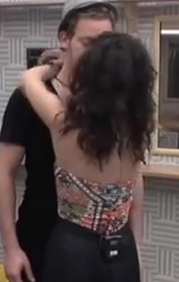 Reytingler düşünce erotizm kozunu kullandılar