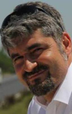 Yüksekdağ'ın danışmanı kaçtı